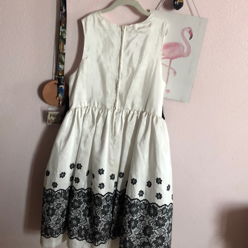A chic girls dress. Perfect for any occasion! - Picture 3 of 5